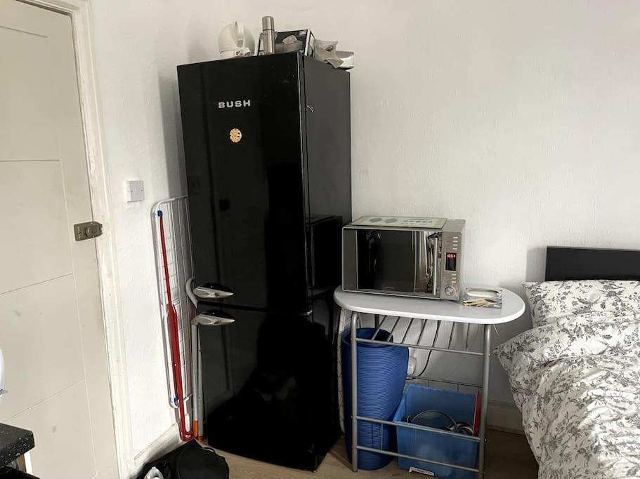 Studio Flat London Finchley Rd Nw11 Eksteriør billede